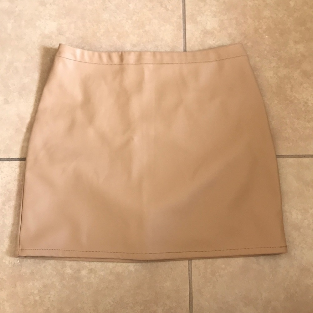 leather skirt